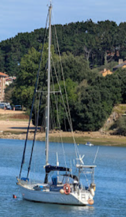 Sailboat at San Vicente de la Barquera