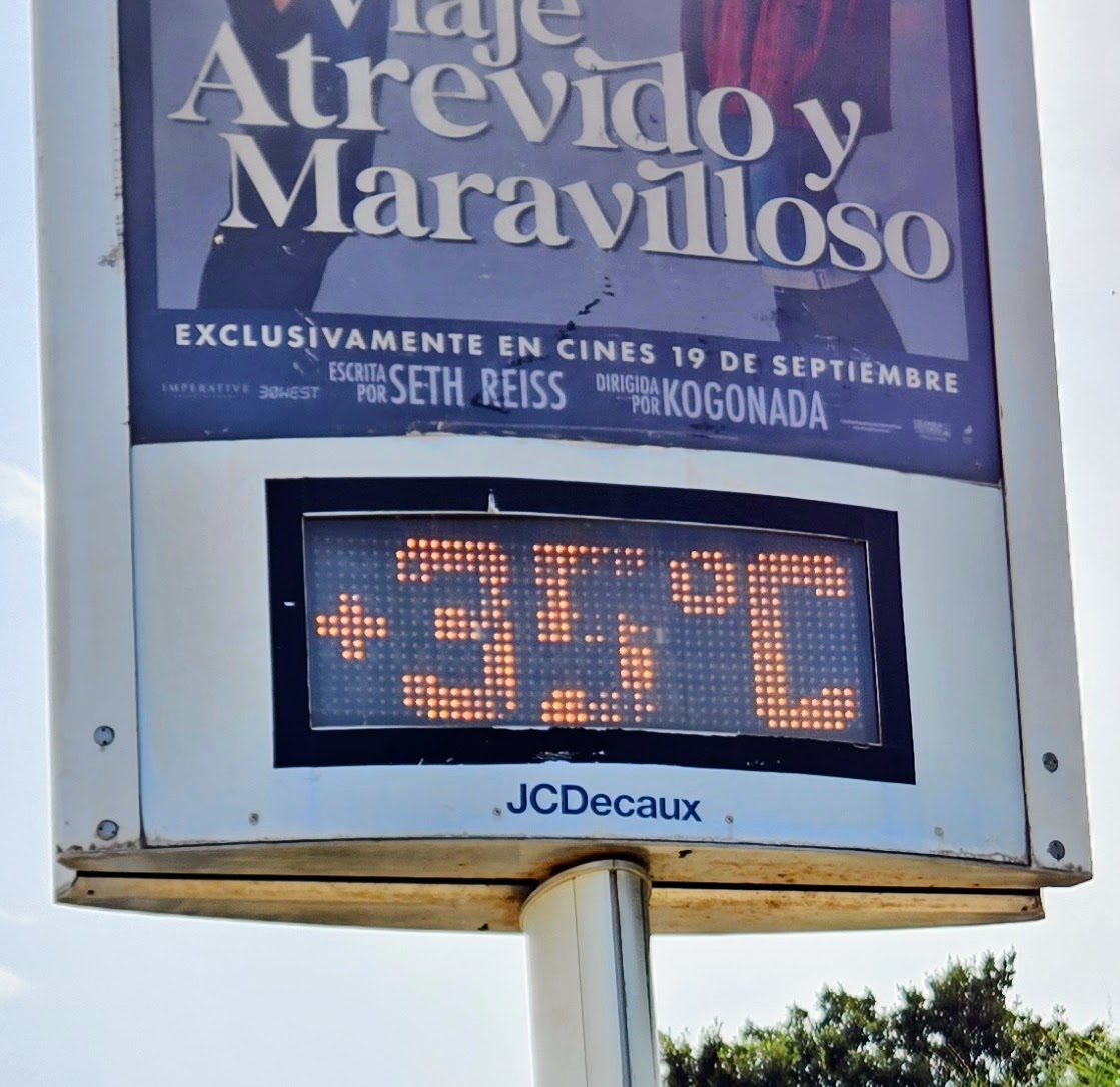 Time/temperature display showing 35 degrees C