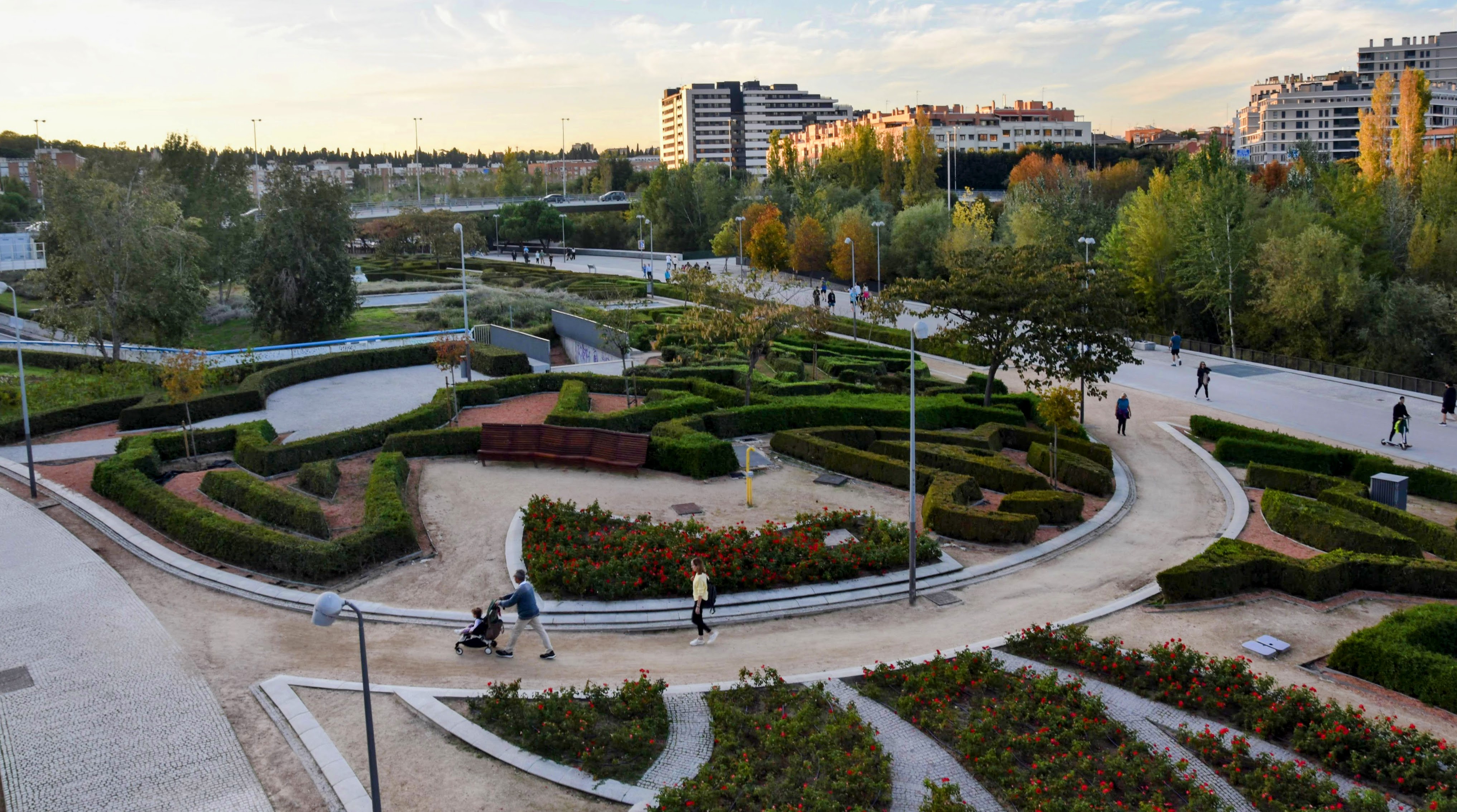 Park along the Manzanares River