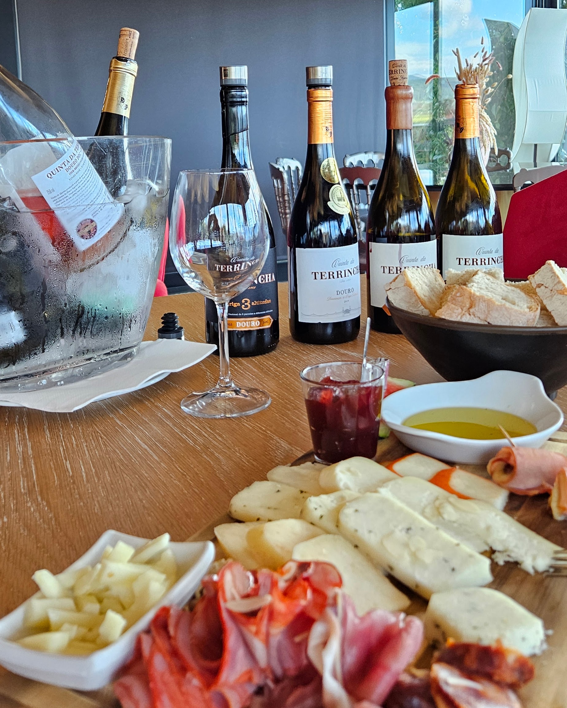 Our table at Quinta da Terrincha