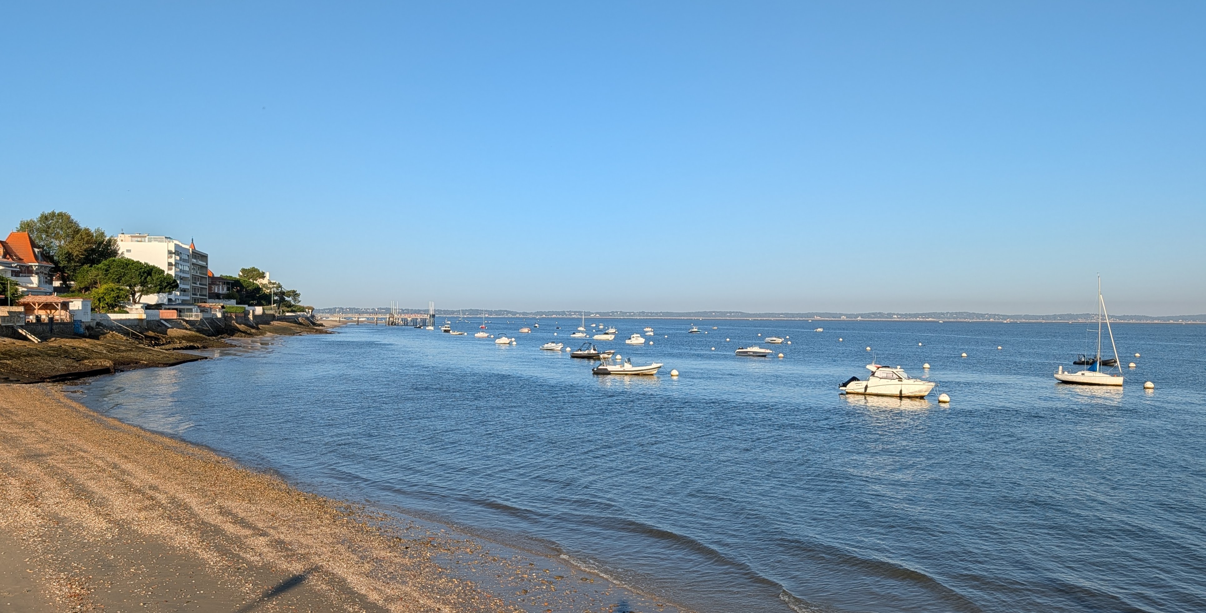 Morning on the beach in Arcachon