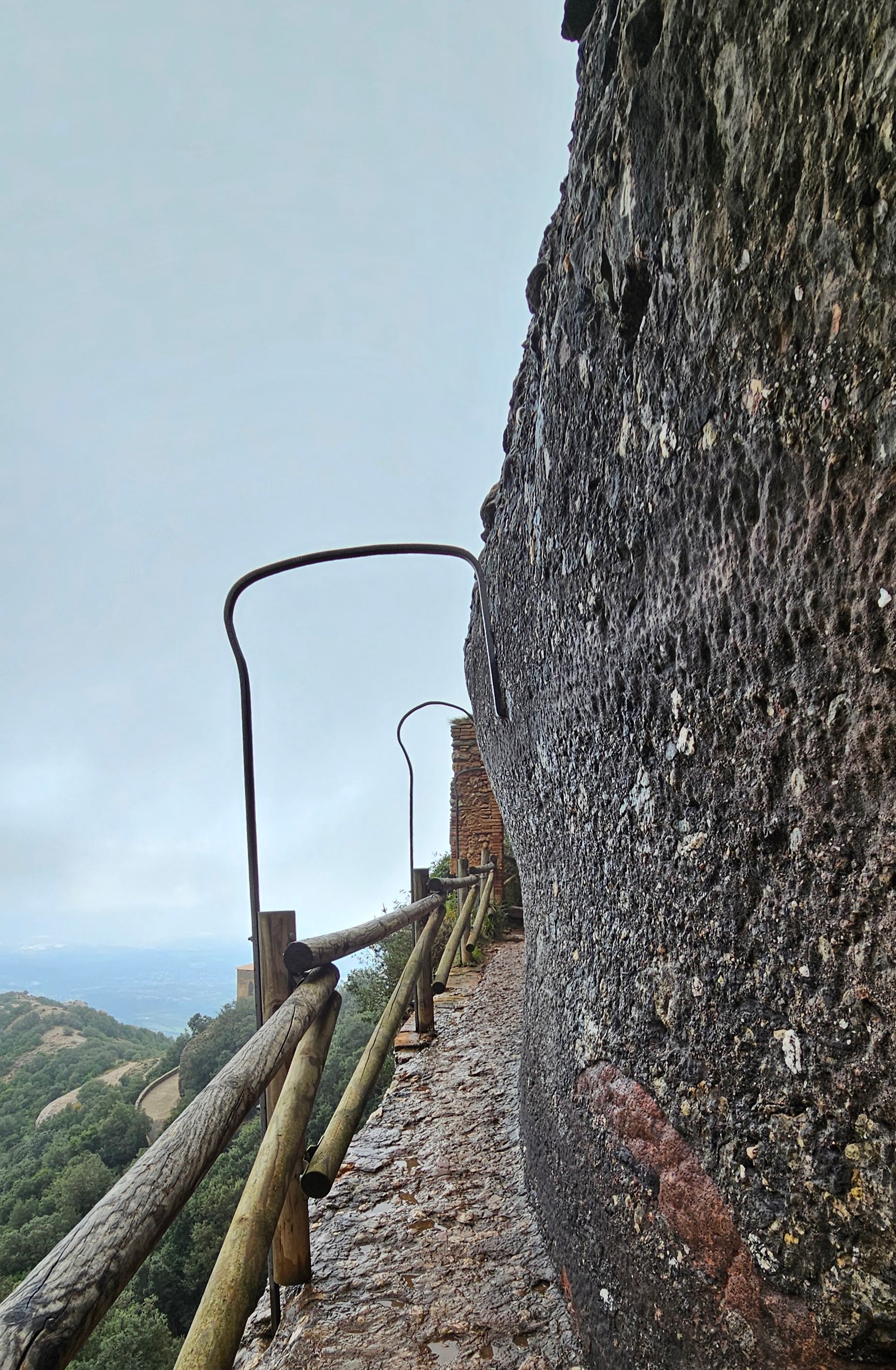 Dicey hiking to old caves and dwellings