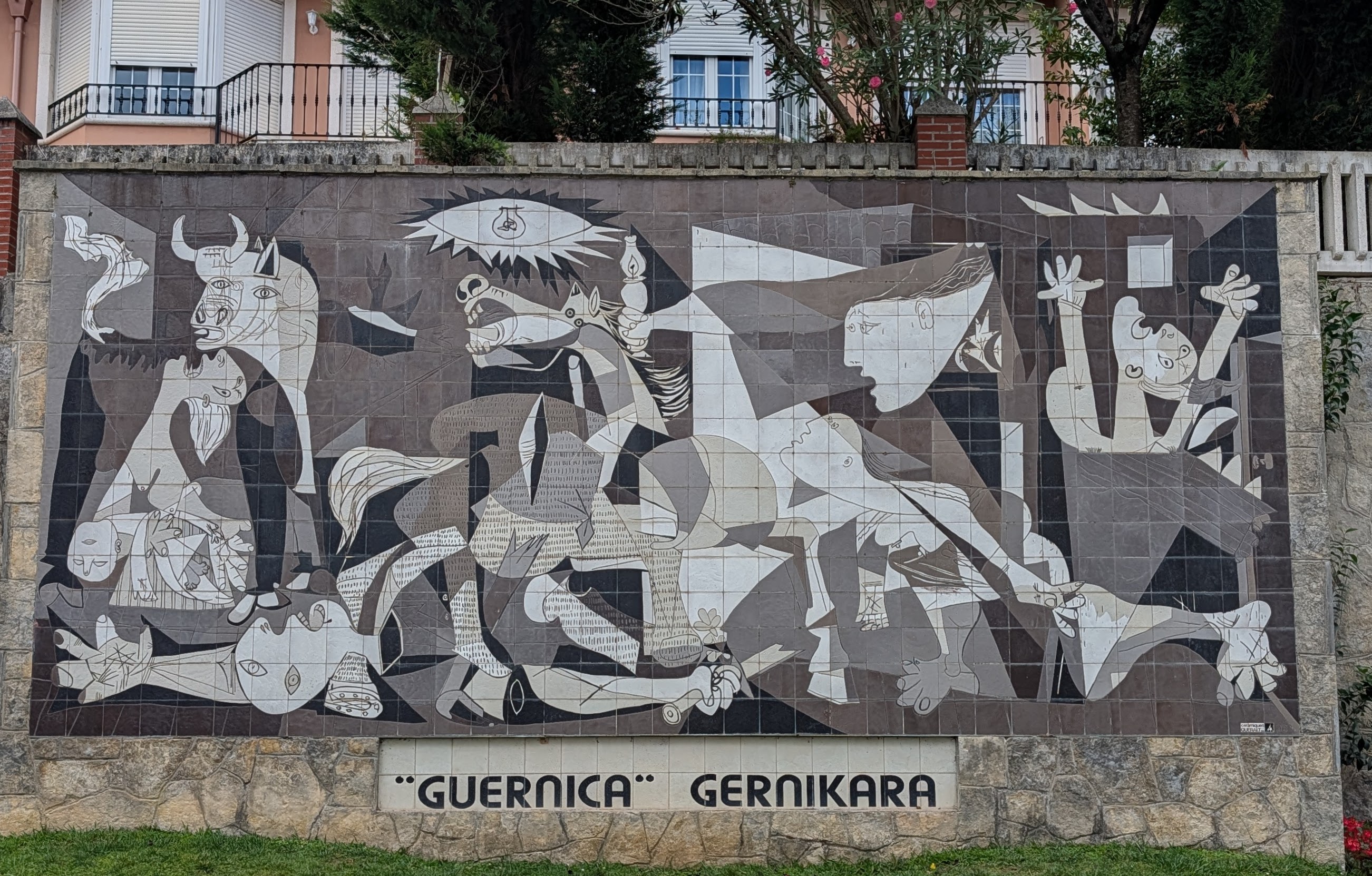 Tile mural reproduction of Picasso's Guernica painting