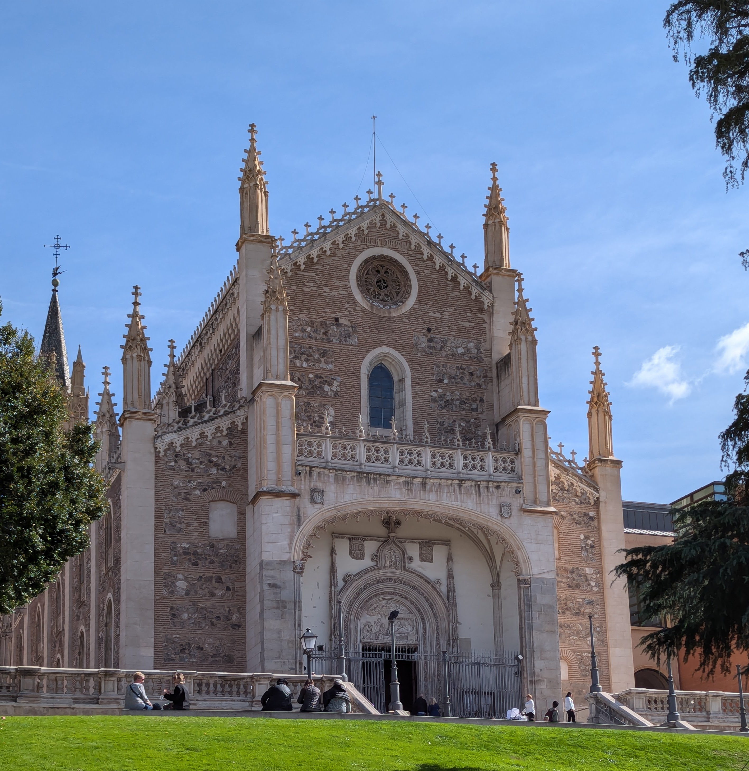 Church of San Jerónimo el Real, on hill behind the Prado