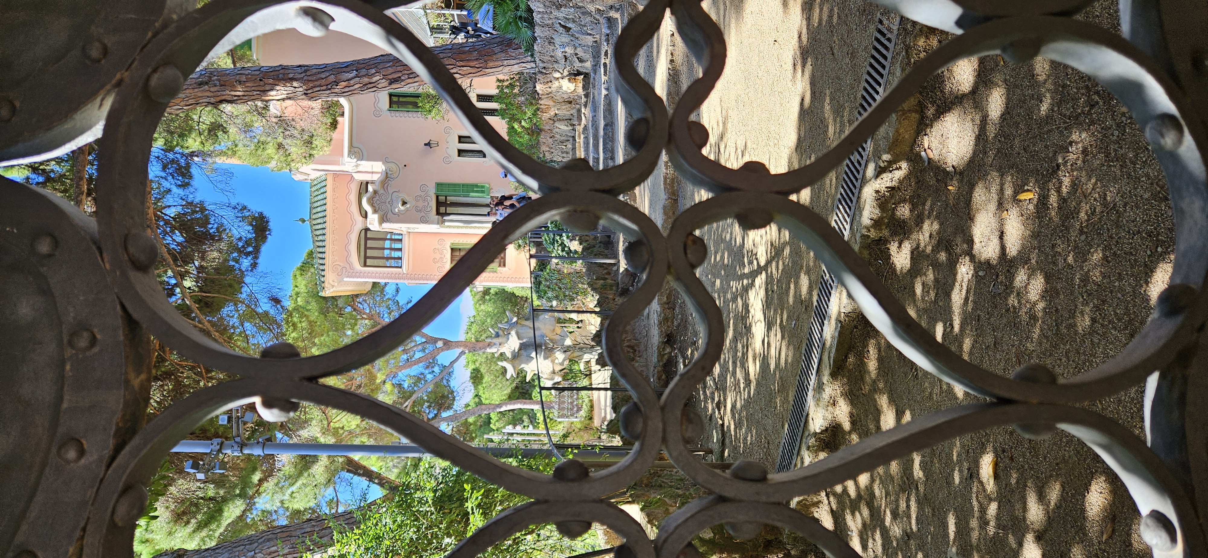 Fence detail at Parque Güell