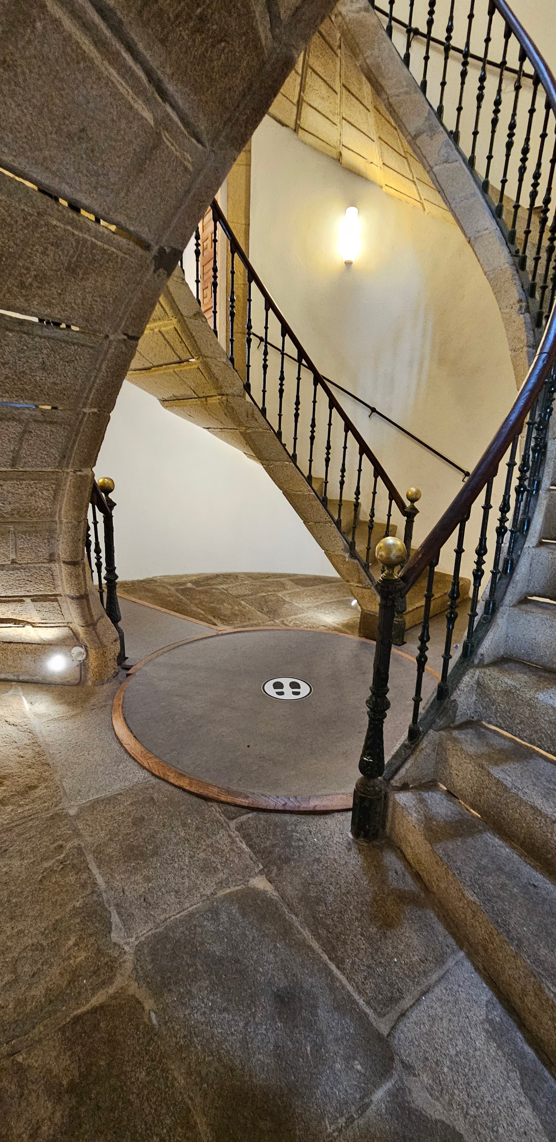 Base of triple-spiral staircase