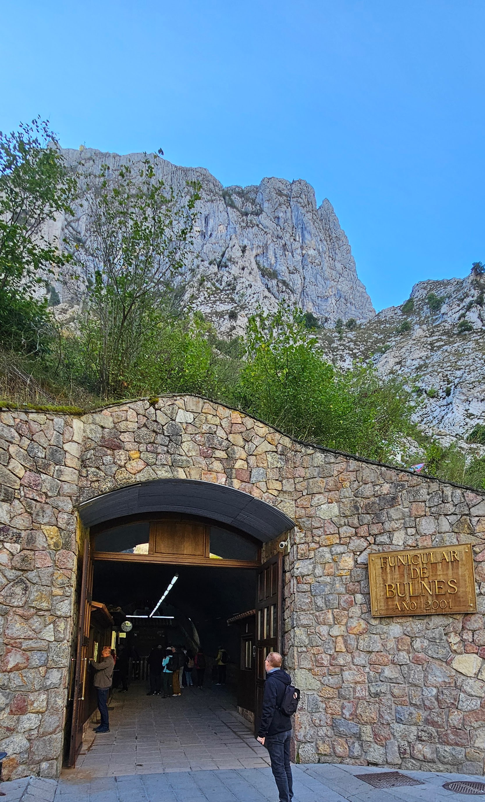 Entry to Bulnes funicular